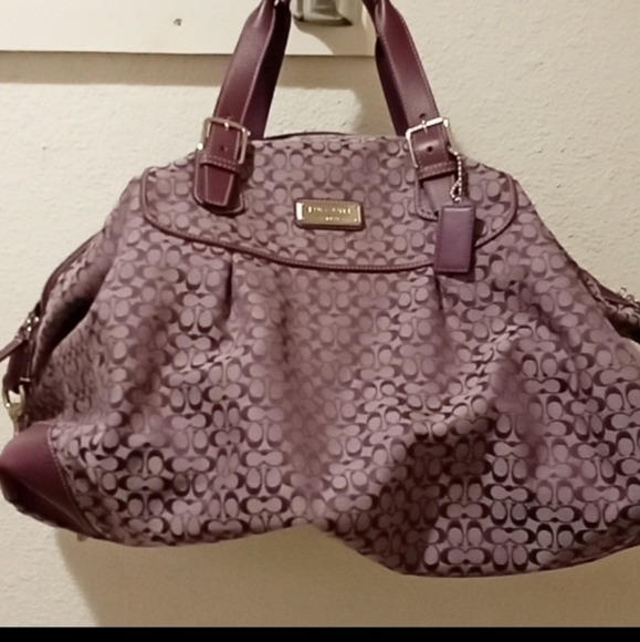 Purses - Picture 2 of 4
